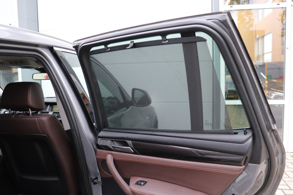 BMW-X3-XDRIVE 20I HIGH EXECUTIVE AUT/HEAD.UP/KEYLESS/ADAP.CR/LANEW.