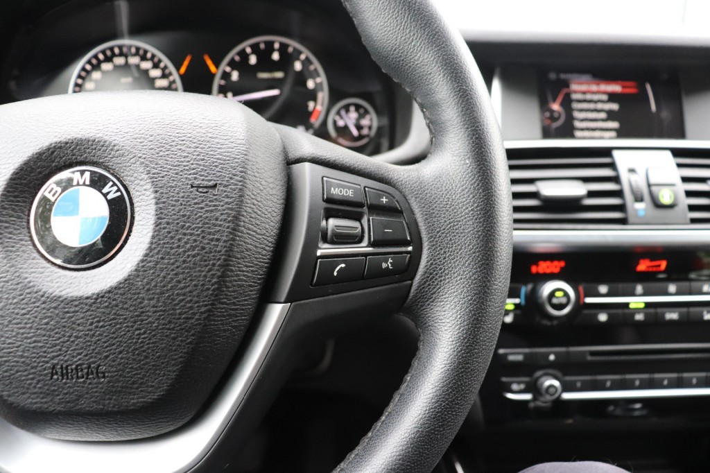 BMW-X3-XDRIVE 20I HIGH EXECUTIVE AUT/HEAD.UP/KEYLESS/ADAP.CR/LANEW.