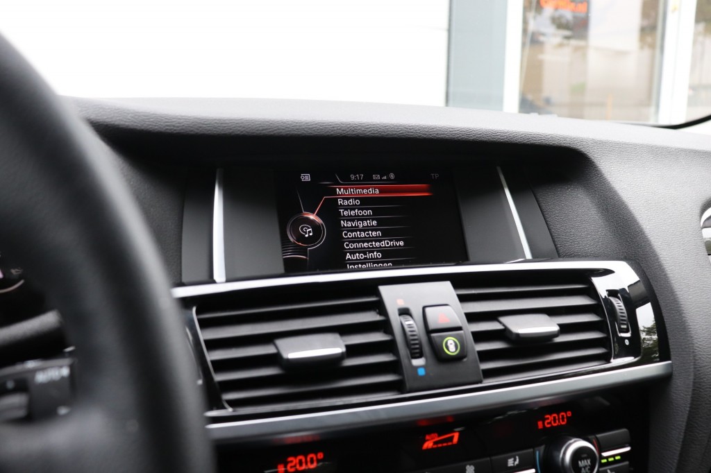 BMW-X3-XDRIVE 20I HIGH EXECUTIVE AUT/HEAD.UP/KEYLESS/ADAP.CR/LANEW.