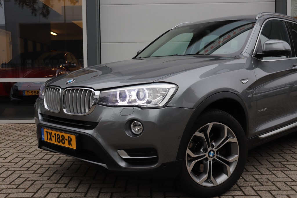 BMW-X3-XDRIVE 20I HIGH EXECUTIVE AUT/HEAD.UP/KEYLESS/ADAP.CR/LANEW.
