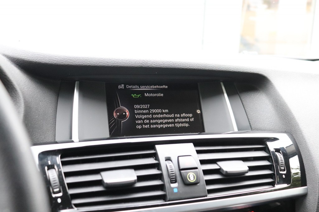 BMW-X3-XDRIVE 20I HIGH EXECUTIVE AUT/HEAD.UP/KEYLESS/ADAP.CR/LANEW.