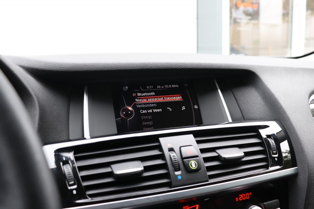 BMW-X3-XDRIVE 20I HIGH EXECUTIVE AUT/HEAD.UP/KEYLESS/ADAP.CR/LANEW.