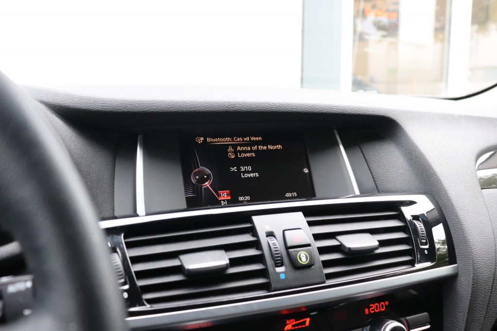 BMW-X3-XDRIVE 20I HIGH EXECUTIVE AUT/HEAD.UP/KEYLESS/ADAP.CR/LANEW.