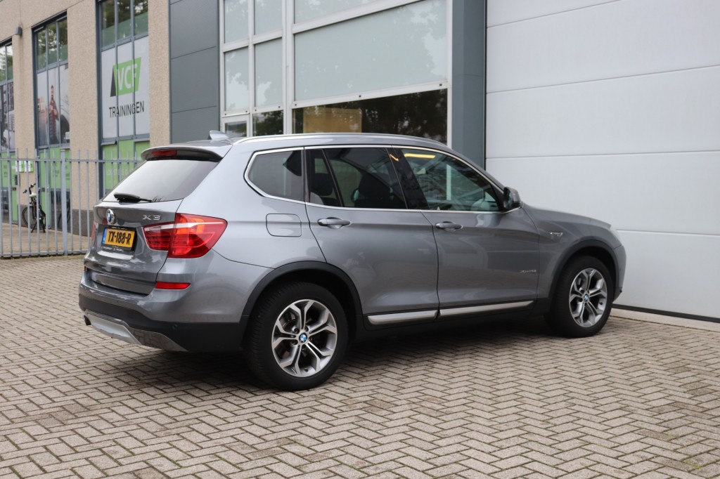 BMW-X3-XDRIVE 20I HIGH EXECUTIVE AUT/HEAD.UP/KEYLESS/ADAP.CR/LANEW.
