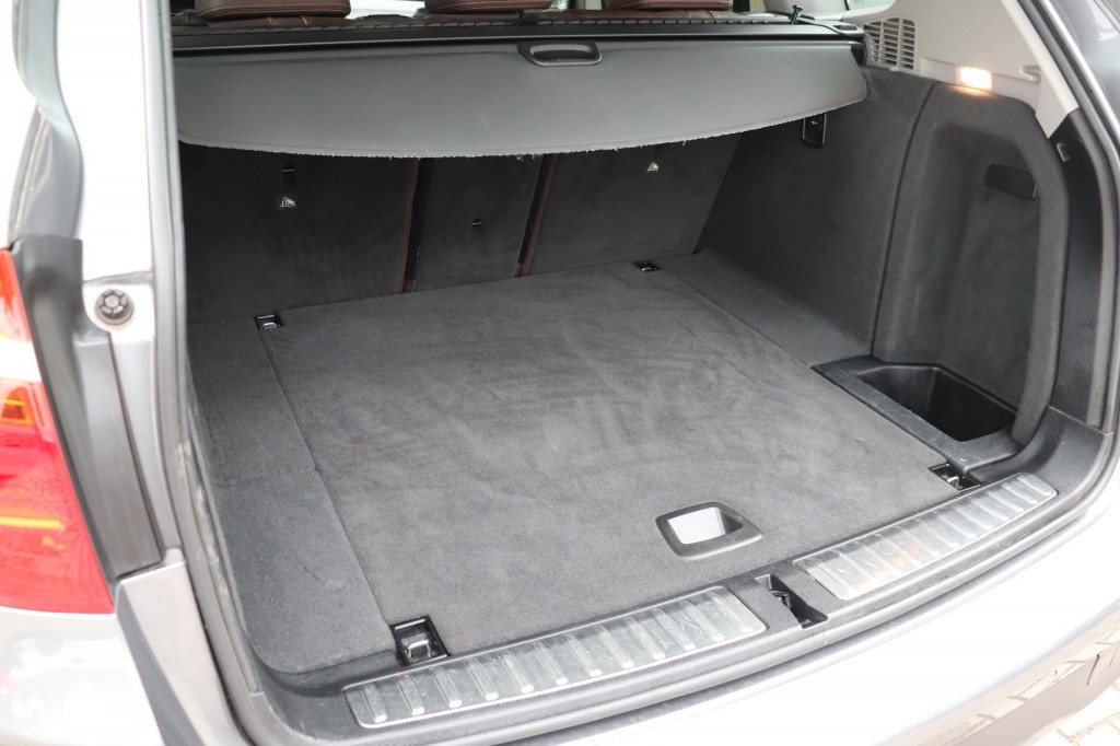 BMW-X3-XDRIVE 20I HIGH EXECUTIVE AUT/HEAD.UP/KEYLESS/ADAP.CR/LANEW.