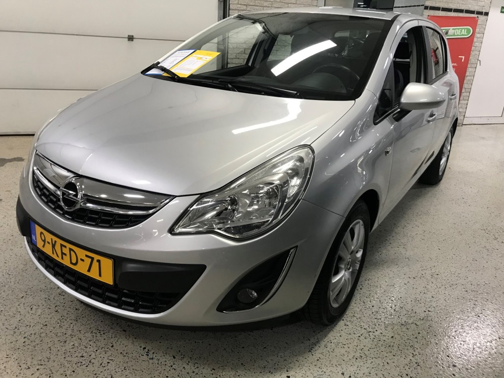OPEL-CORSA-1.2 Anniversay Edition / AIRCO / CRUISE / NAVI / MULTIMEDIA