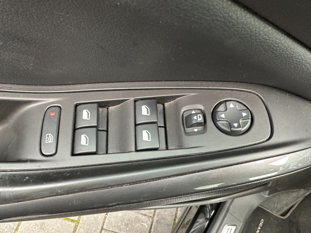 OPEL-GRANDLAND X-1.2 Turbo Aut. Innovation Camera Leder Trekhaak