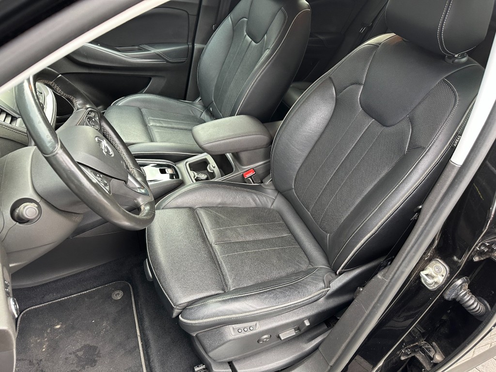 OPEL-GRANDLAND X-1.2 Turbo Aut. Innovation Camera Leder Trekhaak