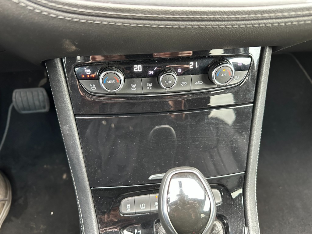 OPEL-GRANDLAND X-1.2 Turbo Aut. Innovation Camera Leder Trekhaak