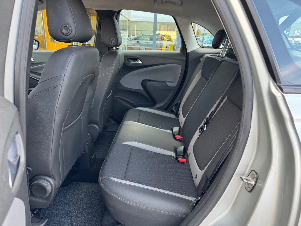 OPEL-CROSSLAND X-1.2 T 130pk Innovation - camera - navi - climate control