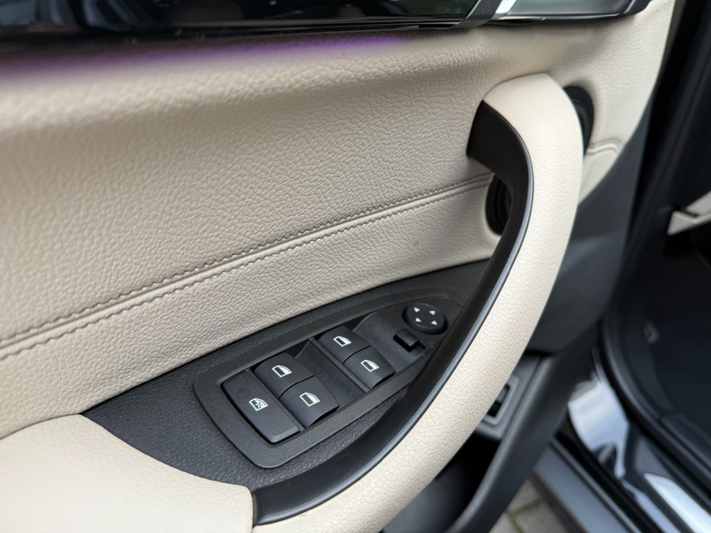 BMW-X2-sDrive18i M-Sport,HUD,LED,Leer,Camera,NaviPro,Dealer OH,Stoelverw