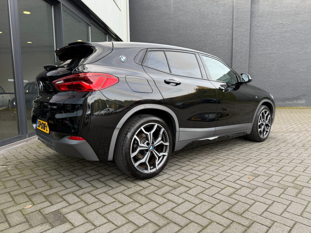 BMW-X2-sDrive18i M-Sport,HUD,LED,Leer,Camera,NaviPro,Dealer OH,Stoelverw
