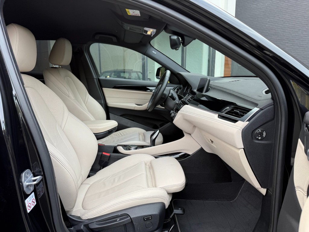 BMW-X2-sDrive18i M-Sport,HUD,LED,Leer,Camera,NaviPro,Dealer OH,Stoelverw