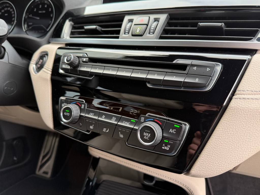 BMW-X2-sDrive18i M-Sport,HUD,LED,Leer,Camera,NaviPro,Dealer OH,Stoelverw