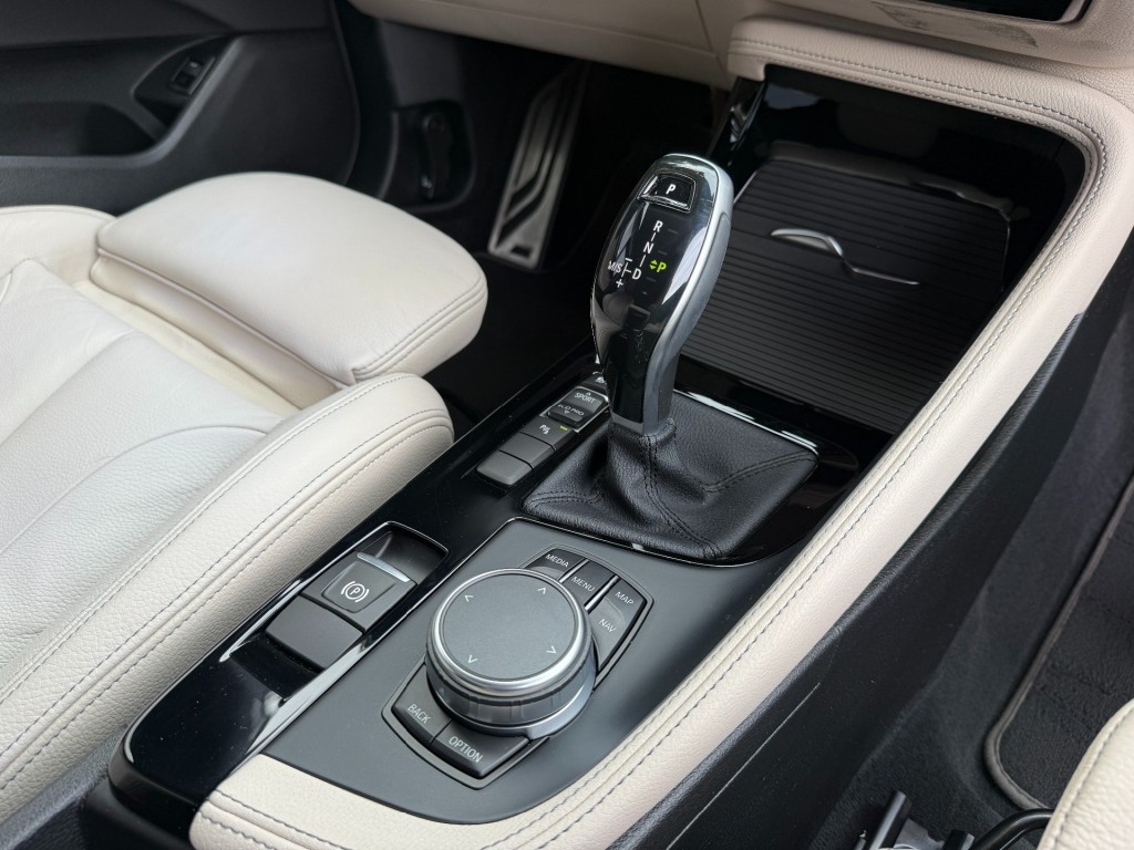 BMW-X2-sDrive18i M-Sport,HUD,LED,Leer,Camera,NaviPro,Dealer OH,Stoelverw