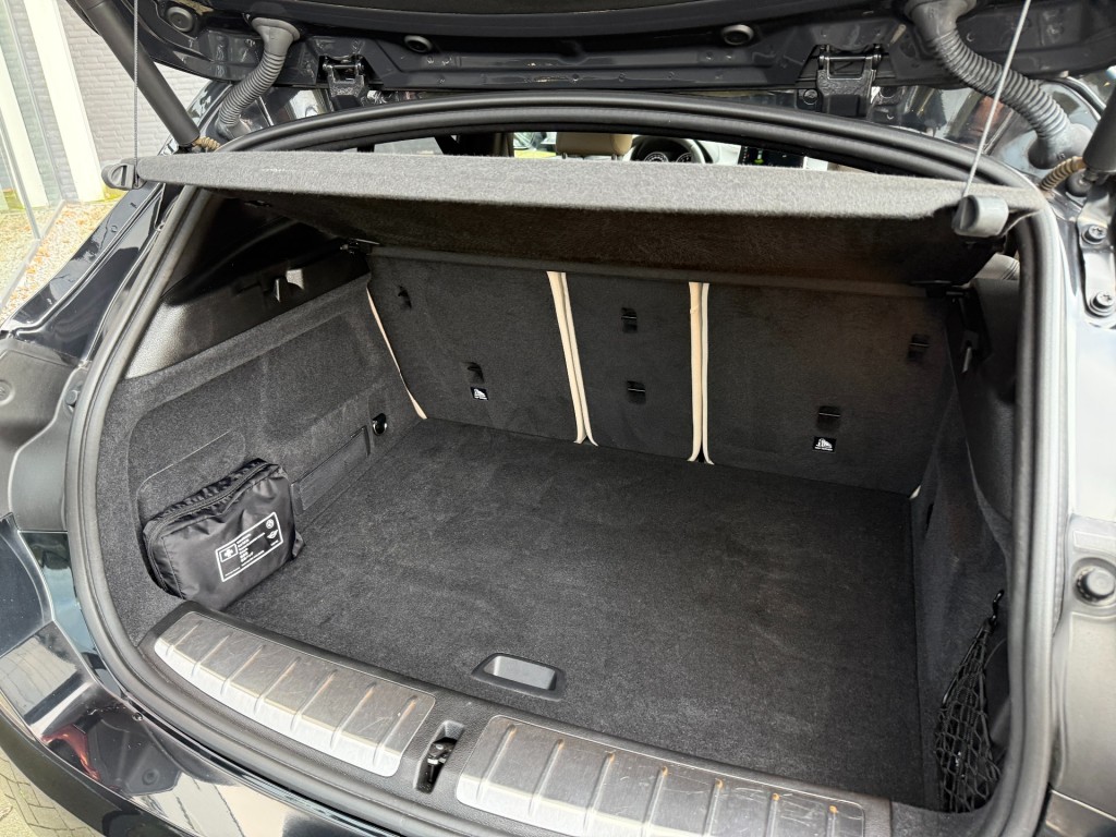 BMW-X2-sDrive18i M-Sport,HUD,LED,Leer,Camera,NaviPro,Dealer OH,Stoelverw