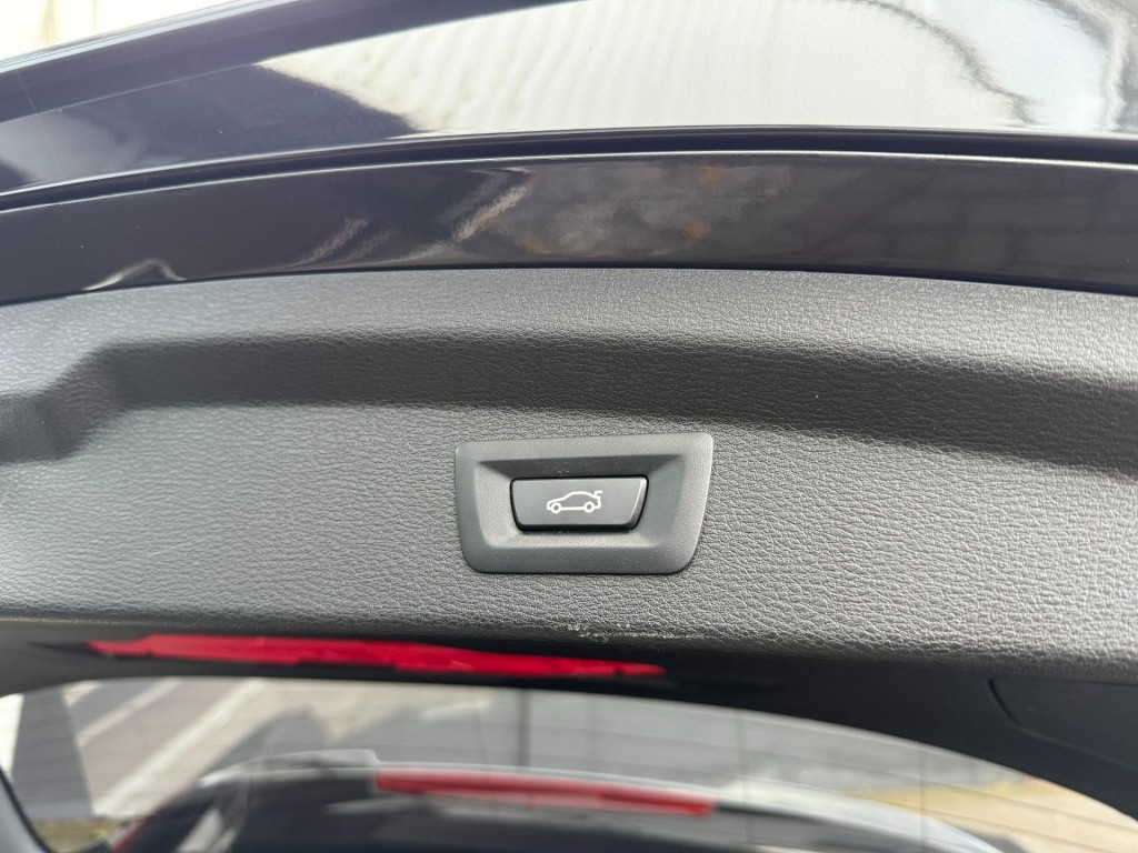 BMW-X2-sDrive18i M-Sport,HUD,LED,Leer,Camera,NaviPro,Dealer OH,Stoelverw