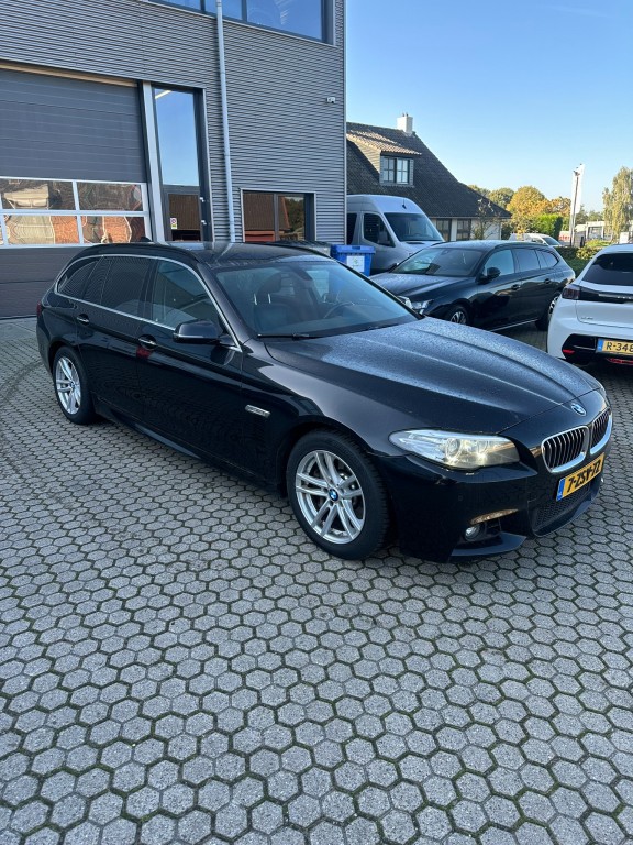 BMW-5-SERIE-530 D, Automaat, M Pakket, Leer, winter en zomerset, nw APK,NAP, nw. remmen