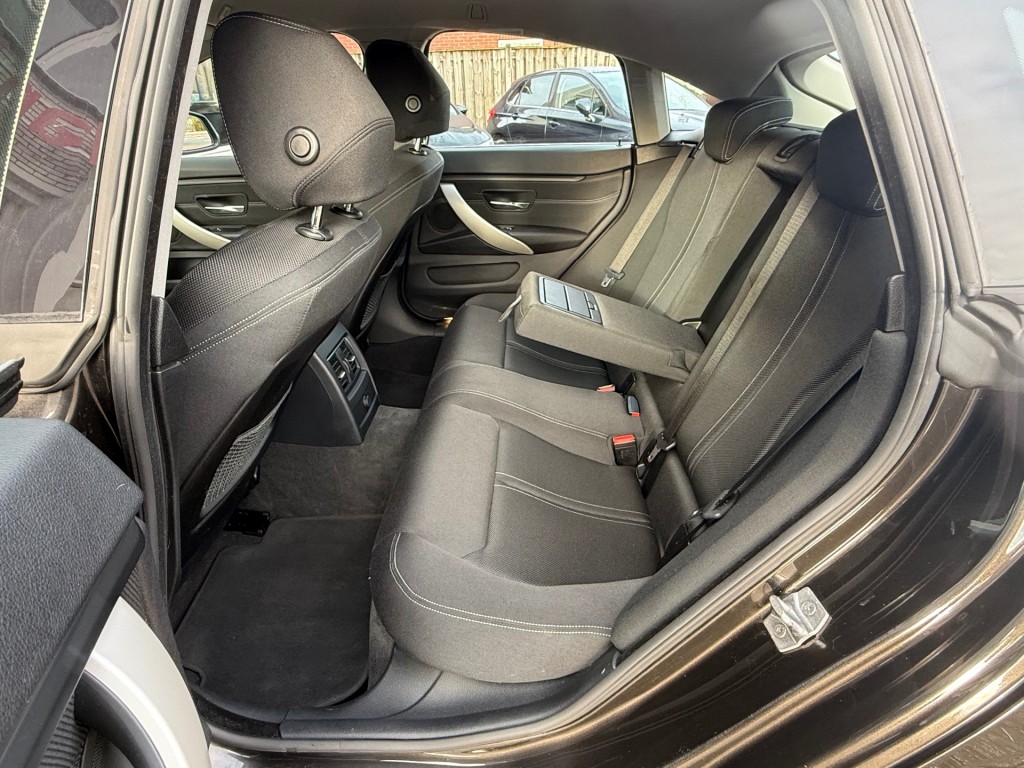 BMW-4-SERIE GRAN COUPE-420I Corporate Lease Executive Aut. Navi Pdc NL-auto!