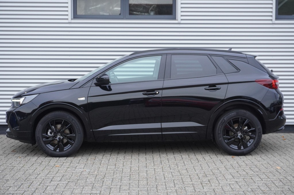 OPEL-GRANDLAND-1.2 Turbo GS / Camera + PDC / Navi Pro / 18 inch / DAB+