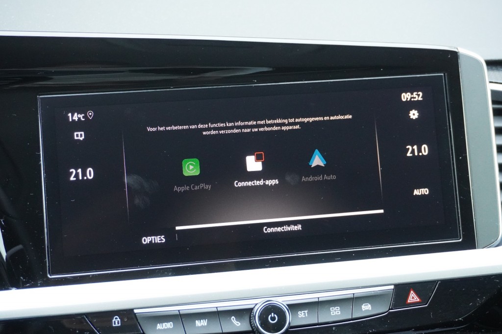 OPEL-GRANDLAND-1.2 Turbo GS / Camera + PDC / Navi Pro / 18 inch / DAB+