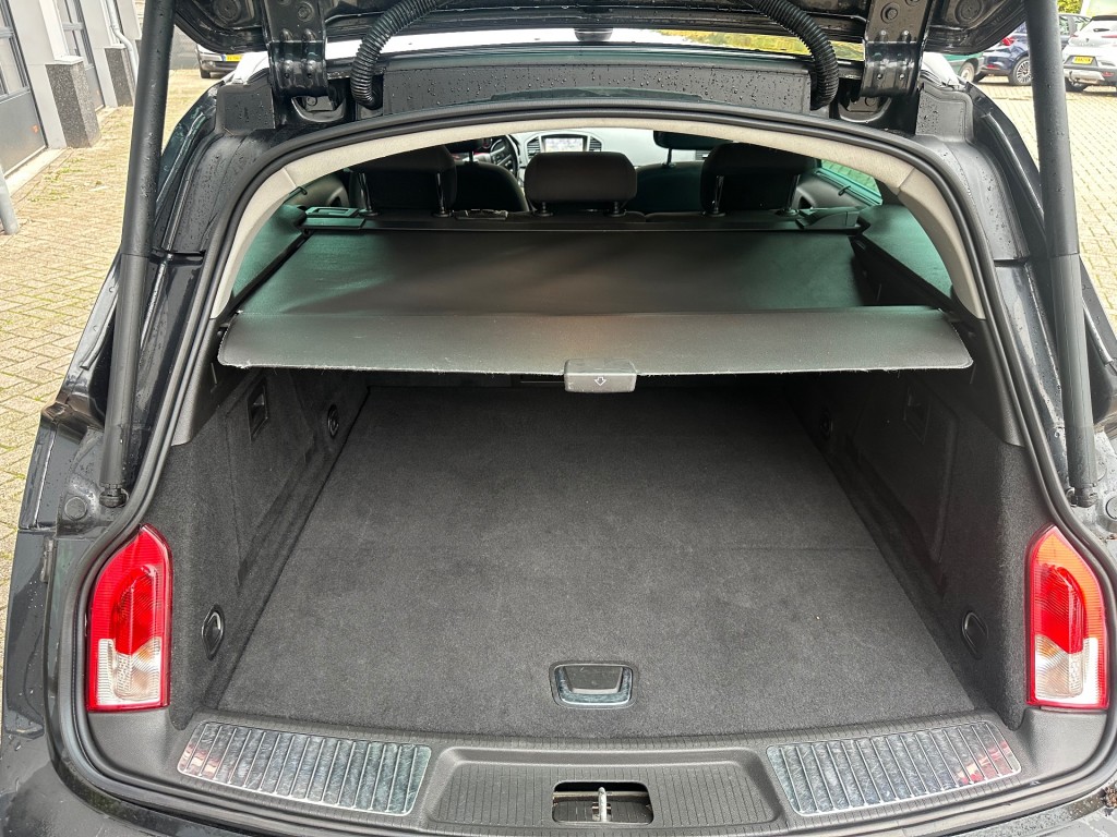 OPEL-INSIGNIA-SPORTS TOURER SW (nieuwe distributieketting)