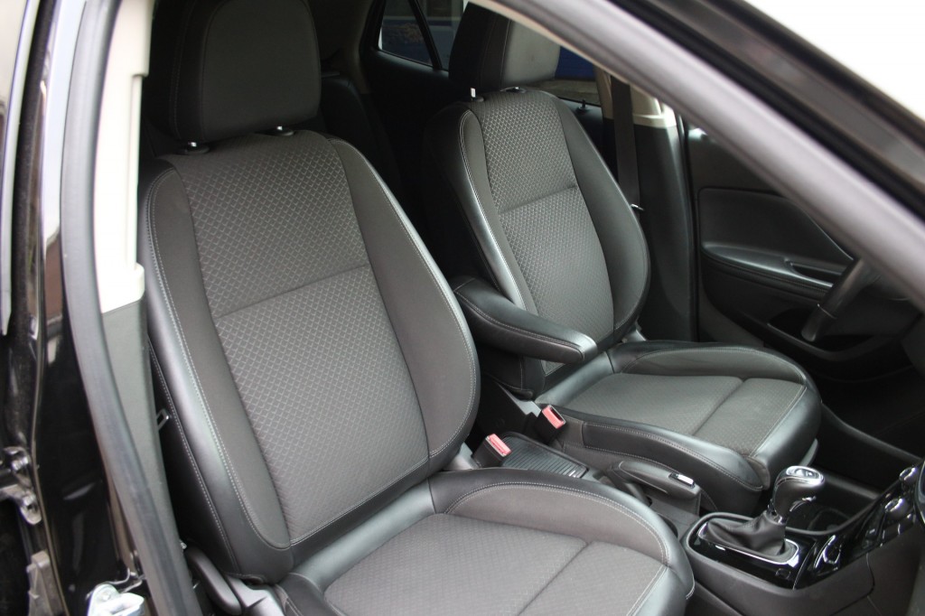 OPEL-MOKKA X-1.4 Turbo Innovation, Halfleer, PDC, Camera, Lichtm. Navi, Cruise