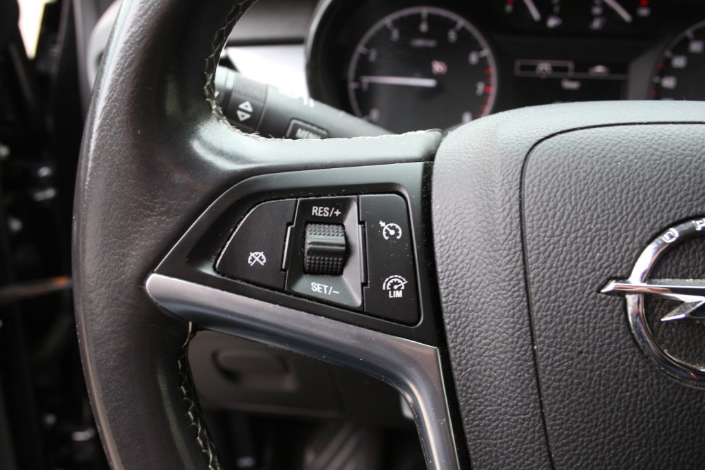 OPEL-MOKKA X-1.4 Turbo Innovation, Halfleer, PDC, Camera, Lichtm. Navi, Cruise