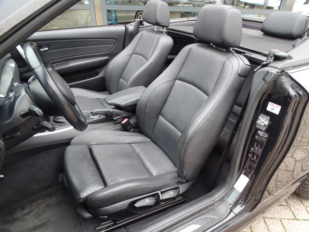 BMW-1-SERIE-120I HIGH EXECUTIVE  CABRIO M PAKKET LEER AIRCO ELECTRISCH DAK