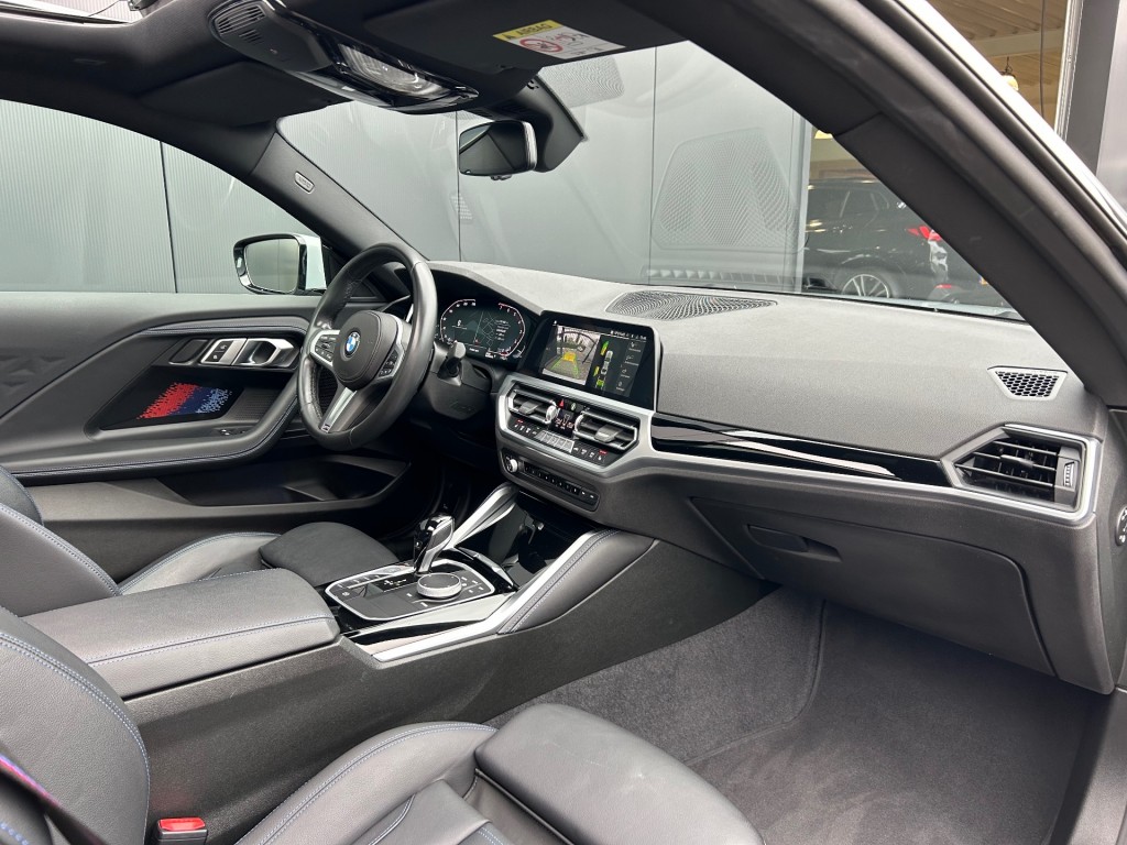 BMW-2-SERIE-Coupe 220i M Sport Shadow S.dak Leder LED Sfeerlicht L-Cockpit NL-auto