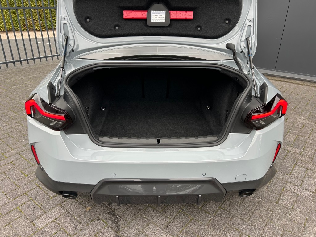 BMW-2-SERIE-Coupe 220i M Sport Shadow S.dak Leder LED Sfeerlicht L-Cockpit NL-auto