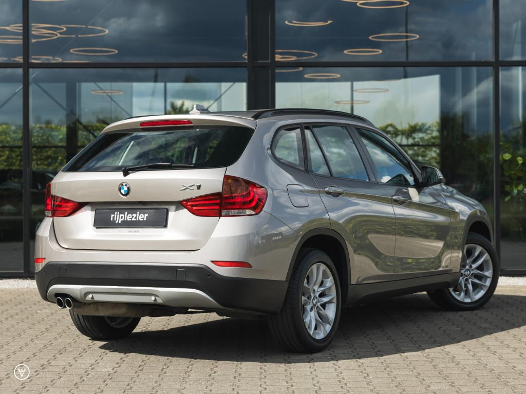 BMW-X1-xDrive20i Aut - Pano, Prof navi
