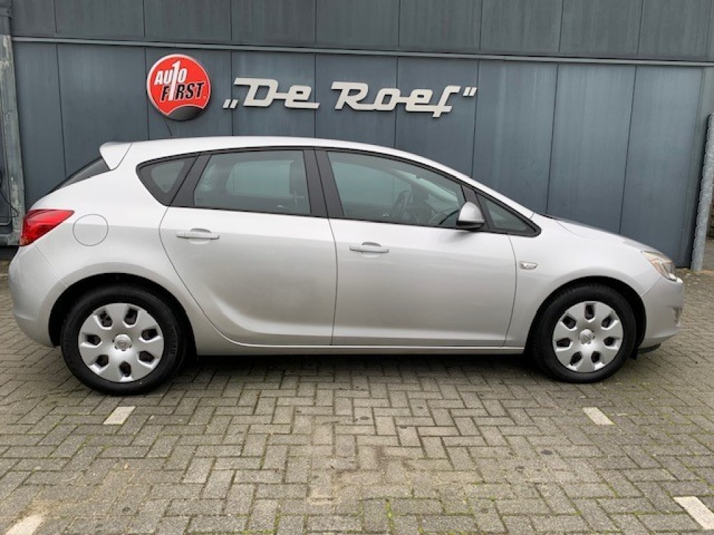 OPEL-ASTRA-1.6 SELECTION AIRCO  CRUISE  71 dKM!!!!!