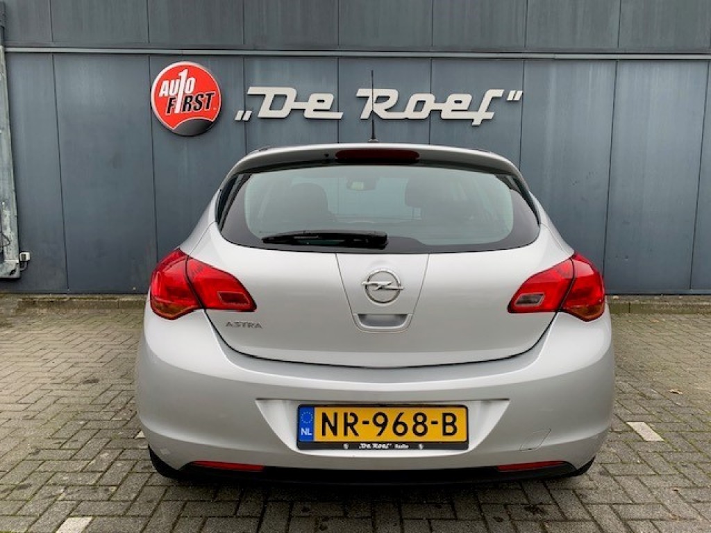OPEL-ASTRA-1.6 SELECTION AIRCO  CRUISE  71 dKM!!!!!