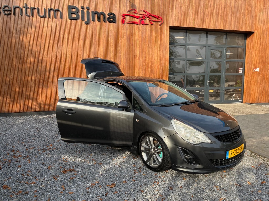 OPEL-CORSA-1.6-16V T Color Edition OPC-Line