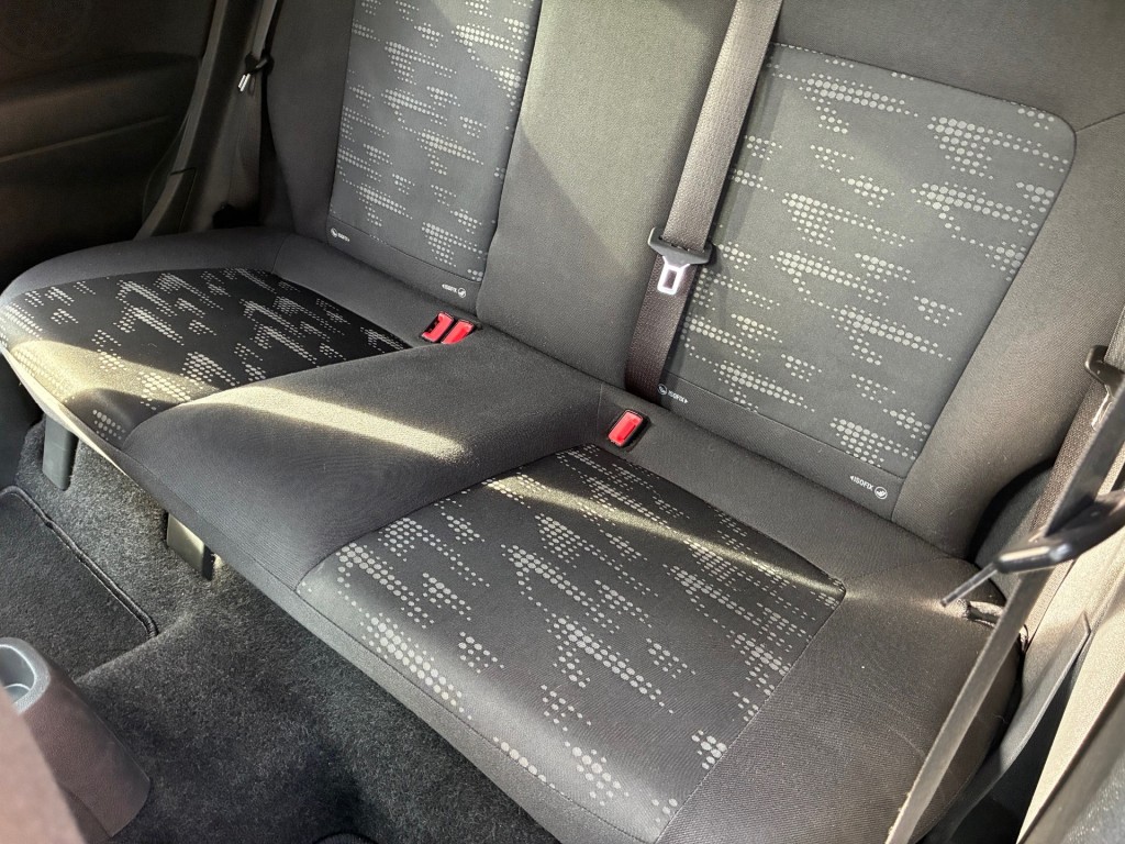 OPEL-CORSA-1.6-16V T Color Edition OPC-Line