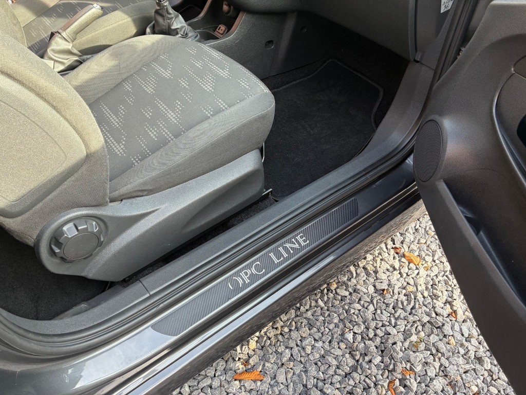 OPEL-CORSA-1.6-16V T Color Edition OPC-Line