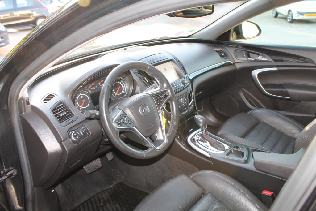 OPEL-INSIGNIA-1.6 T INNOVATION CLIMA CAMERA LEER TREKHAAK