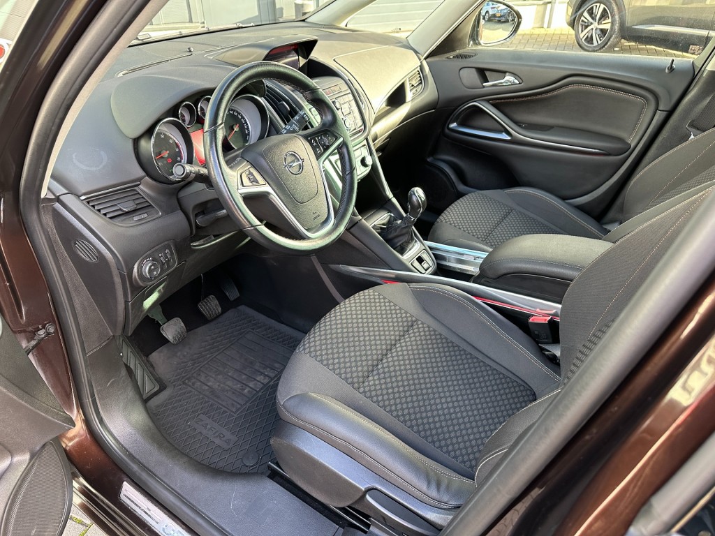 OPEL-ZAFIRA-Tourer 1.4T.Cosmo 7 persoons! 1e eigenaar! Navigatie, airco, PDC, trekhaak