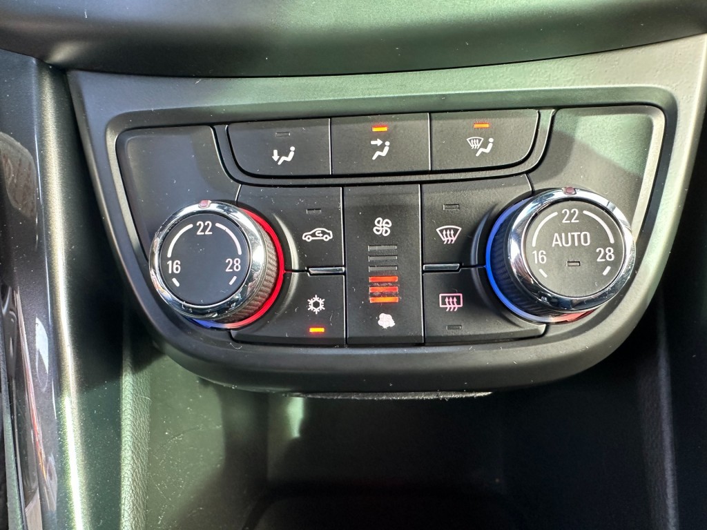 OPEL-ZAFIRA-Tourer 1.4T.Cosmo 7 persoons! 1e eigenaar! Navigatie, airco, PDC, trekhaak