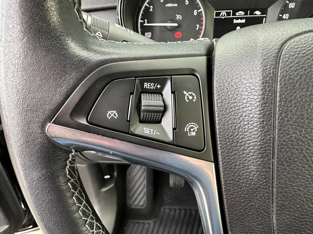 OPEL-MOKKA X-1.4 Turbo Business, navigatie, trekhaak, PDC, cruise control, Apple Carplay