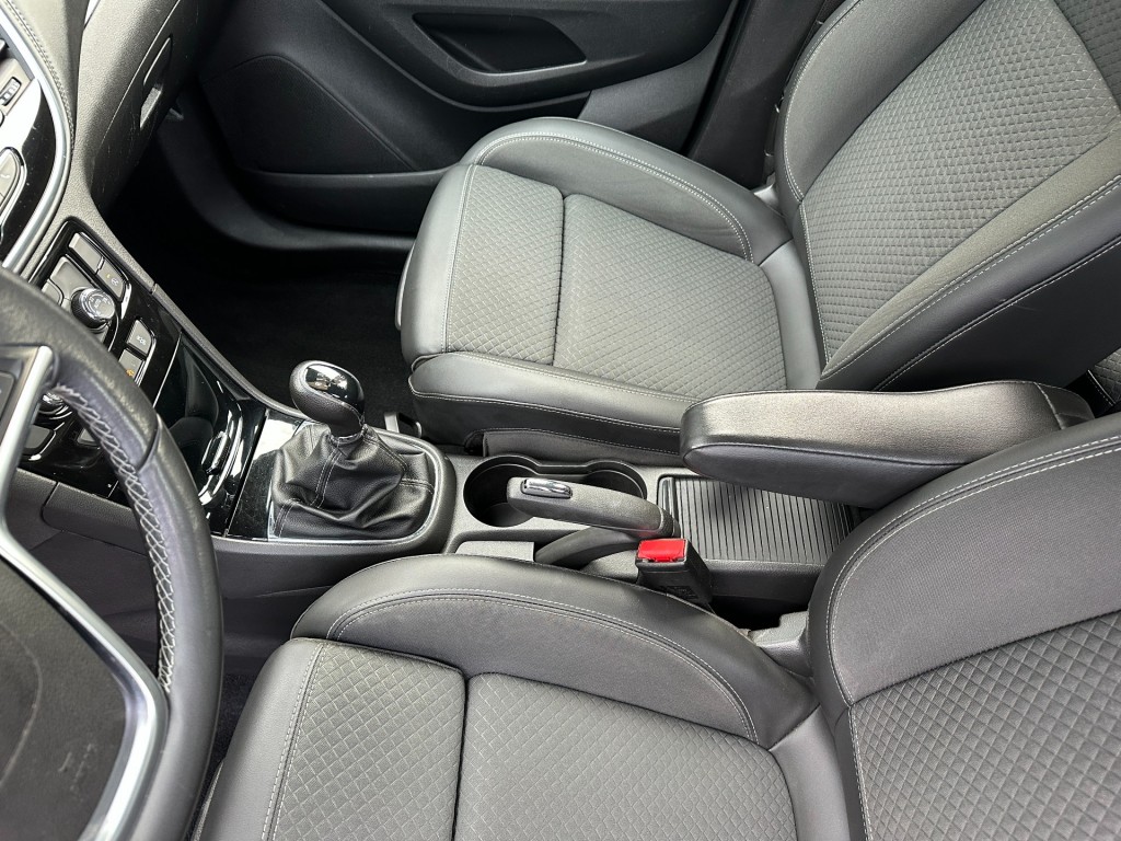 OPEL-MOKKA X-1.4 Turbo Business, navigatie, trekhaak, PDC, cruise control, Apple Carplay