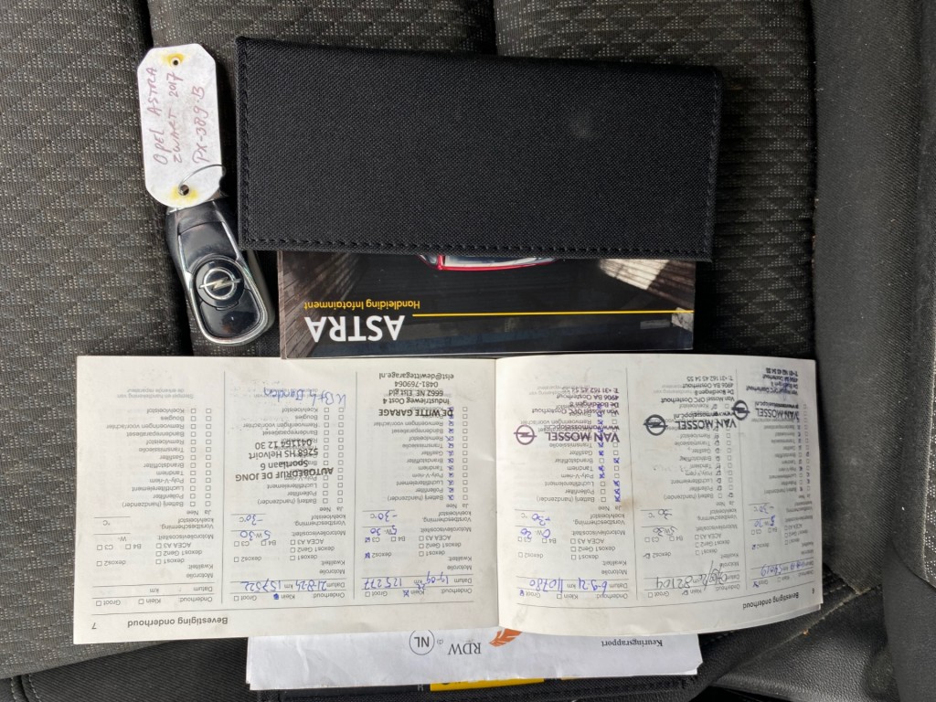 OPEL-ASTRA-SPORTS TOURER 1.6 CDTI BUSINESS EXECUTIVE / TREKHAAK / NAVI