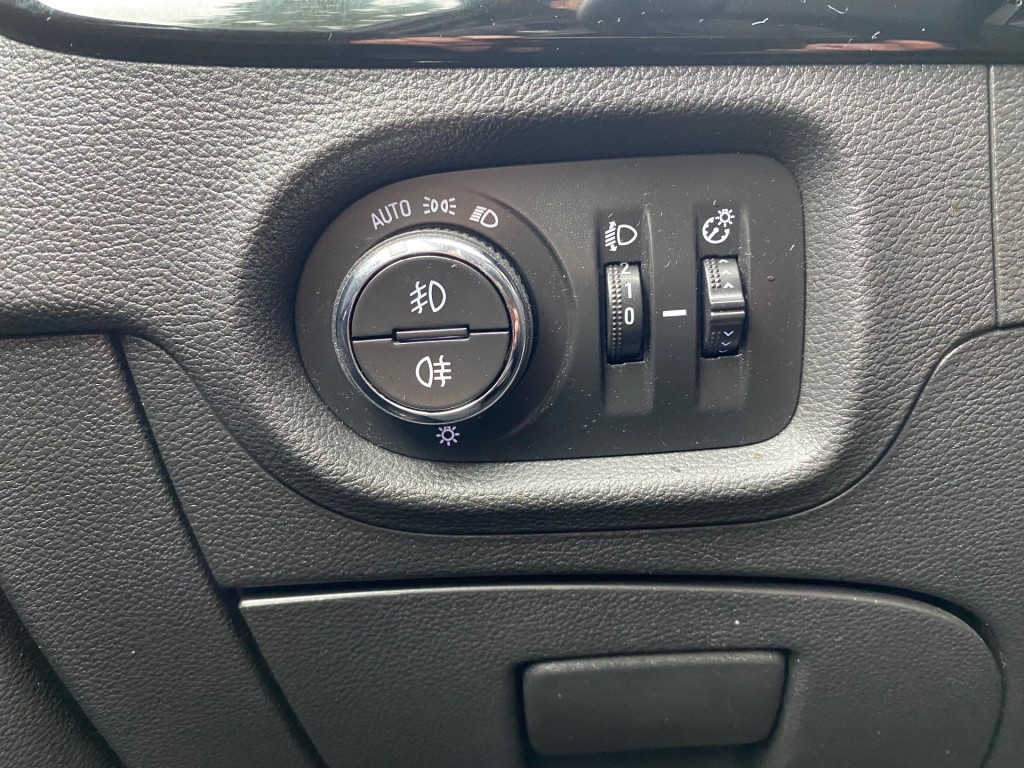 OPEL-ASTRA-SPORTS TOURER 1.6 CDTI BUSINESS EXECUTIVE / TREKHAAK / NAVI