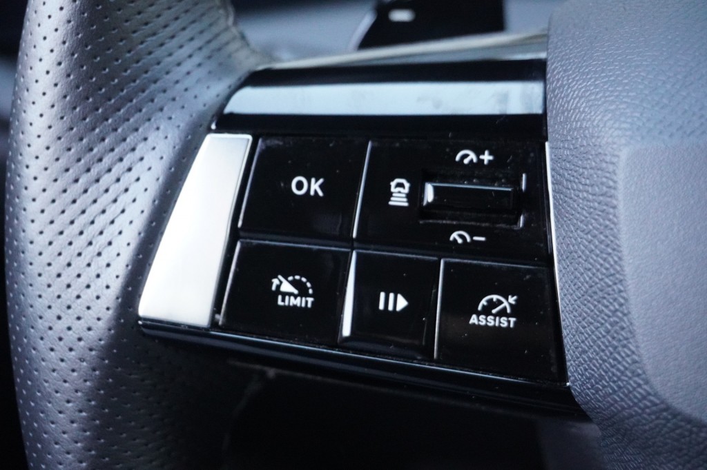 OPEL-ASTRA-Sports Tourer 1.6 Turbo Hybrid Ultimate / Panoramadak / Camera / AGR-stoelen / Winterpakket