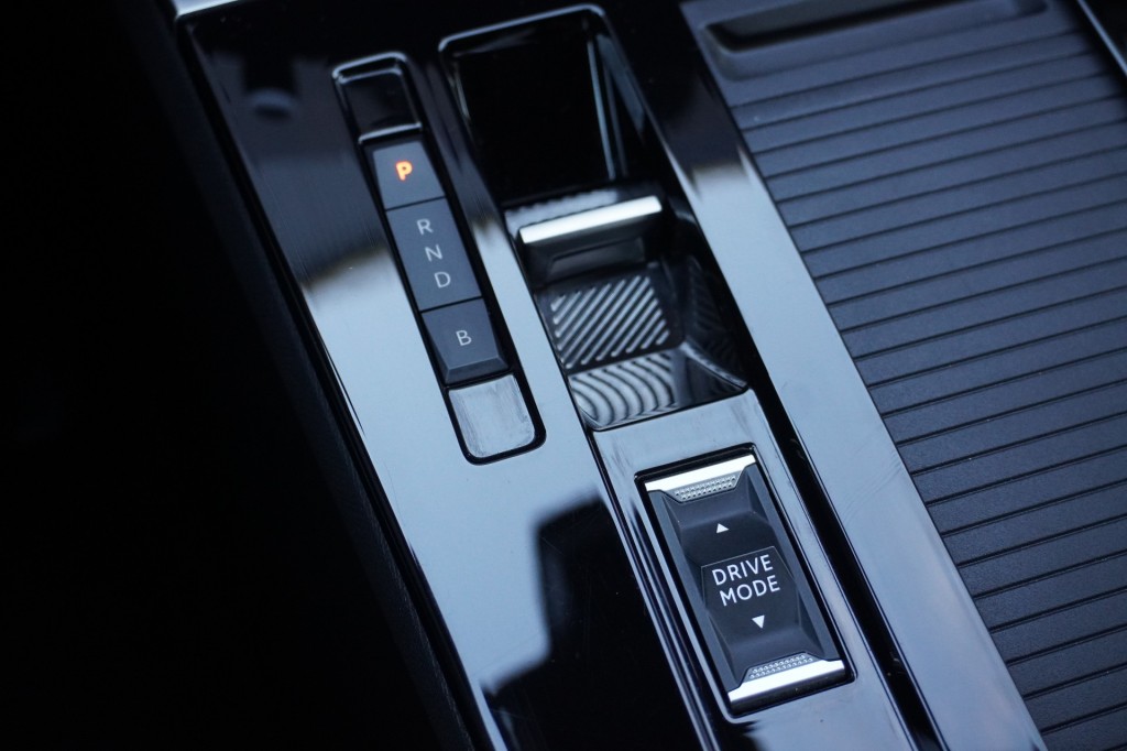 OPEL-ASTRA-Sports Tourer 1.6 Turbo Hybrid Ultimate / Panoramadak / Camera / AGR-stoelen / Winterpakket