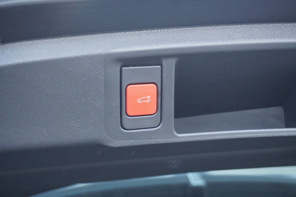 OPEL-ASTRA-Sports Tourer 1.6 Turbo Hybrid Ultimate / Panoramadak / Camera / AGR-stoelen / Winterpakket