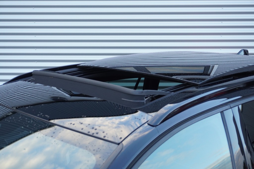 OPEL-ASTRA-Sports Tourer 1.6 Turbo Hybrid Ultimate / Panoramadak / Camera / AGR-stoelen / Winterpakket