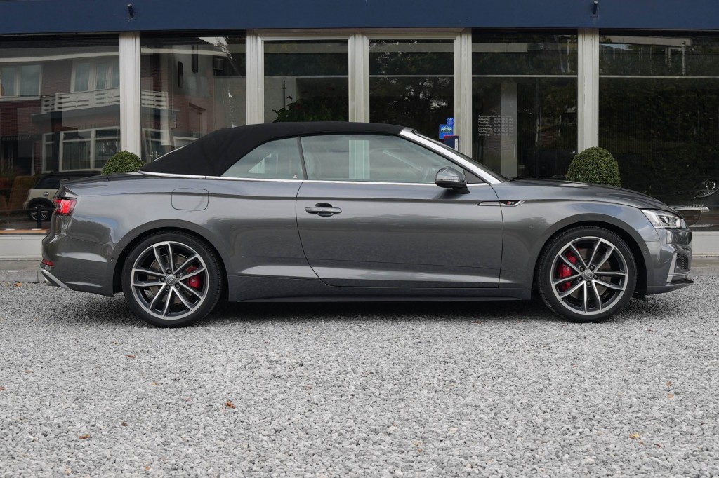 AUDI-S5-Cabrio 3.0 TFSI Quattro