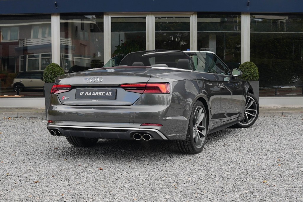 AUDI-S5-Cabrio 3.0 TFSI Quattro